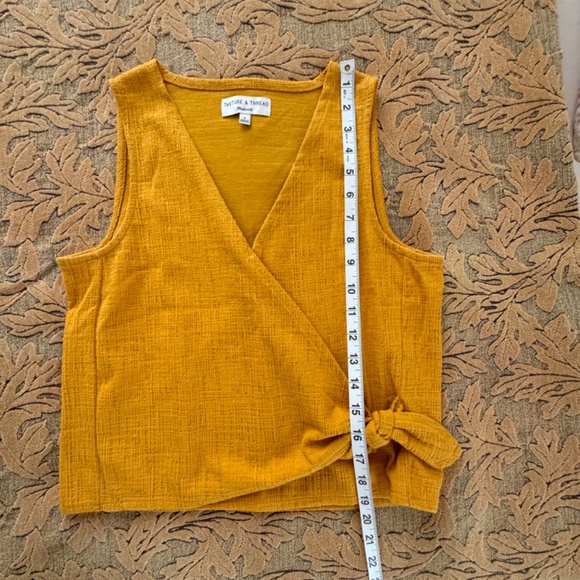 Madewell Texture and Thread knotted top in goldenrod color . Size small - Picture 7 of 7